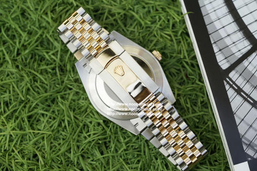 Noob劳力士日志型41mm副本以及修正近年间三角抗纹外圈包金度不够的问题，表壳用精钢材并采用真K金包金用来解决金表变暗、掉色、掉皮的尴尬问题，搭载客户订制的ETA进口2836机芯 商品图11