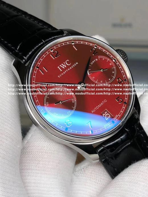 Noob出品【市场复刻 V5升级版】万国IWC葡七 正品同步新款iw500714  直观上来看，机芯和表扣差别明显，但你只看到一部分。其实不同就是整个表都不同，正品开模，直径42mmx12mm 商品图7