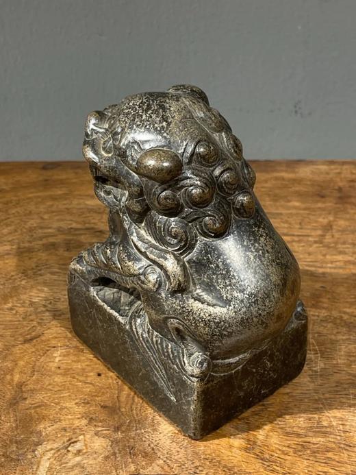 青石子母瑞狮案头摆件，顺丰包邮 商品图5