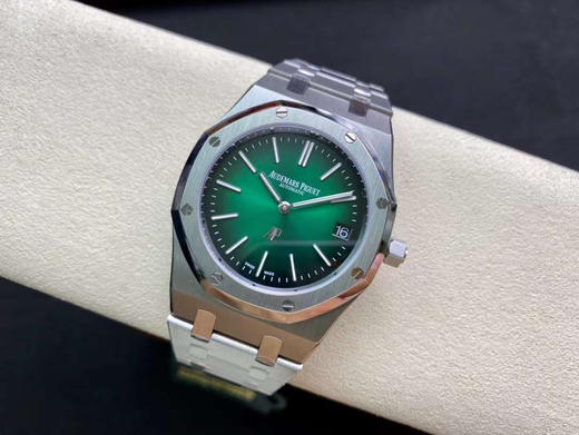 ZF回馈新老客户，打造具性价比AP钢王——爱彼皇家橡树15202系列腕表39毫米直径的不锈钢表壳，搭配镌刻Petite Tapisserie小型格纹装饰图案的表盘 商品图8