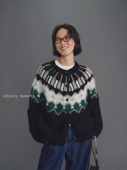 shyshystill/shy202408068/两色臻选贵价马海毛原料手绘设计感费尔岛开衫 商品图4