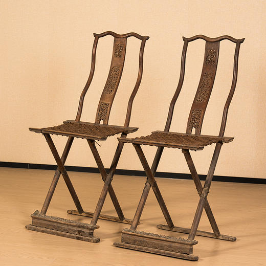 清早期 黄杨木透雕指日高升直背交椅（一对） 商品图1