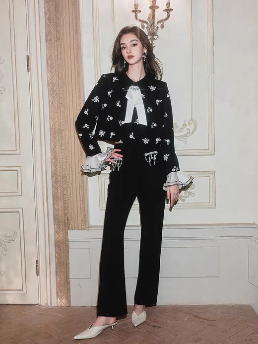 黑色珠片绣花可拆卸荷叶边袖口短款外套 商品图0