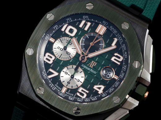 【 Audemars Piguet  】爱彼 震撼推出精细美学代表之作——爱彼皇家橡树离岸型系列，极致的性价比，好版本的选择，引用全新的彩色陶瓷锻造技术，表壳与圈口的选料，不惜重本使用日本进口的氧化锆 商品图1