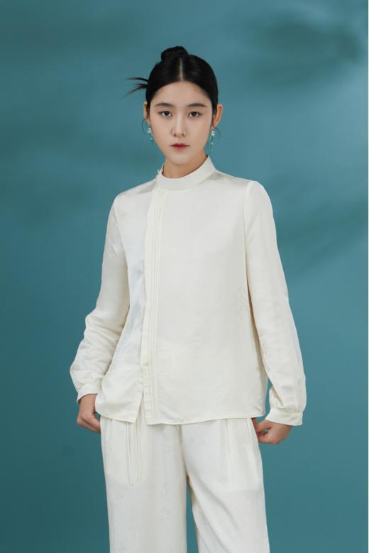 荷言 GL 沐华 人丝提花小立领风琴褶新中式上衣 商品图5