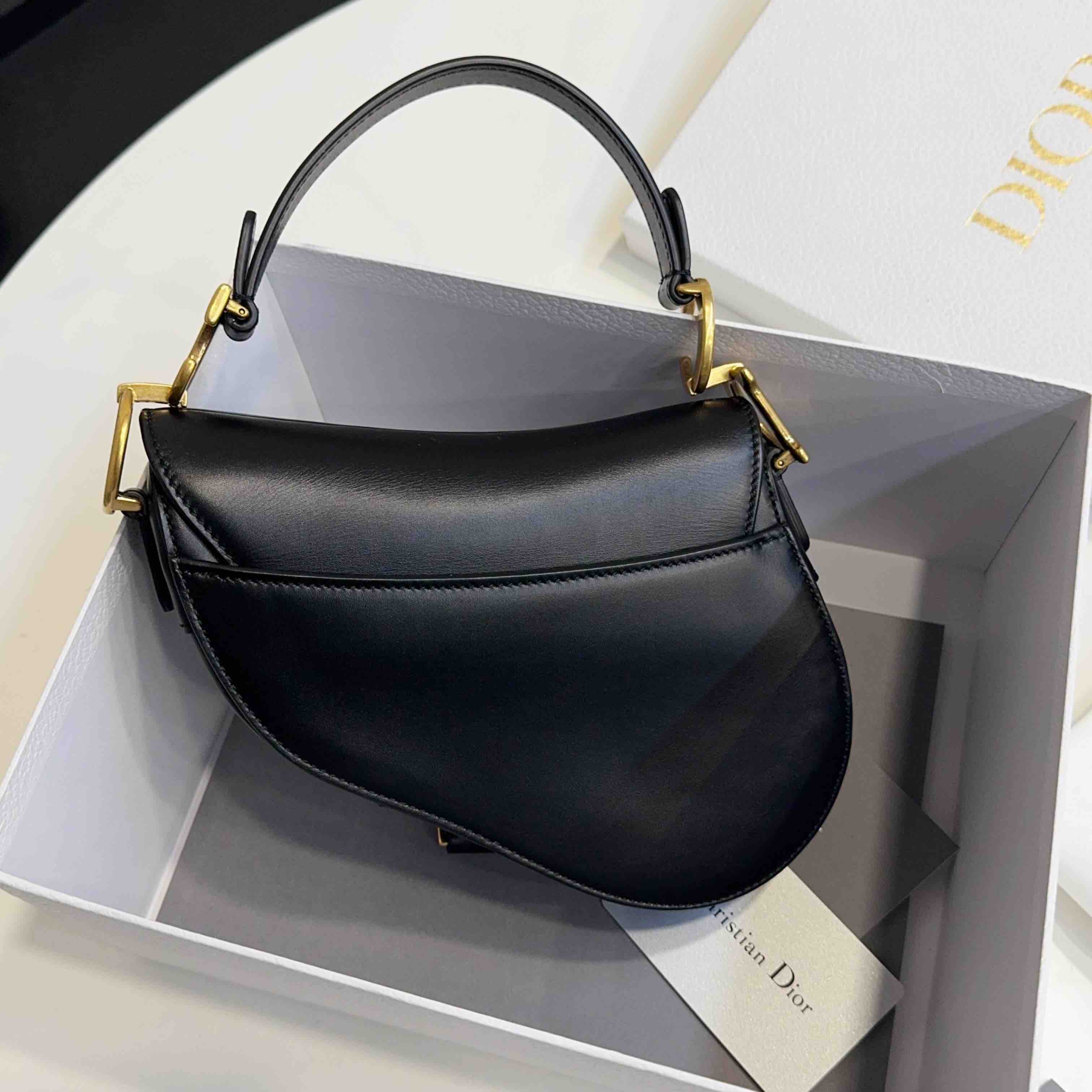 В ночь на 28 августа, Dior специально провел торже