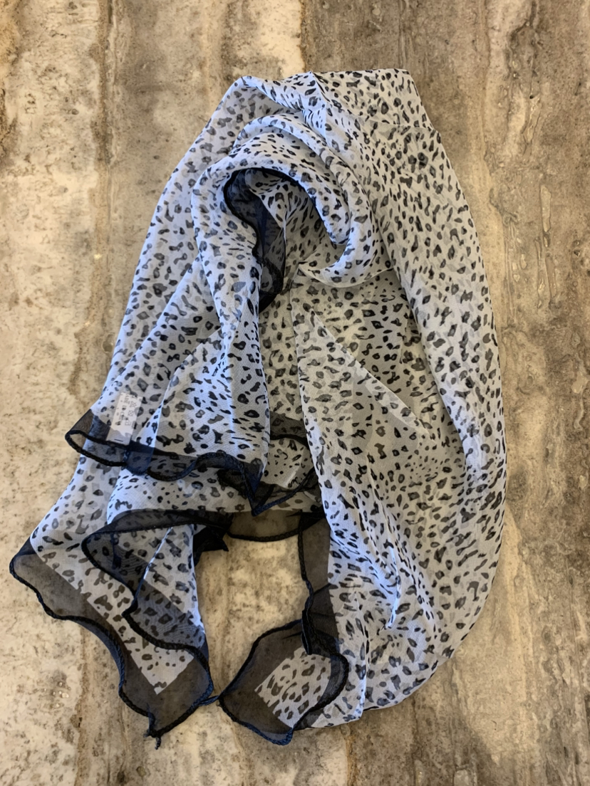 大方丝巾 百搭方便收纳 护颈围巾