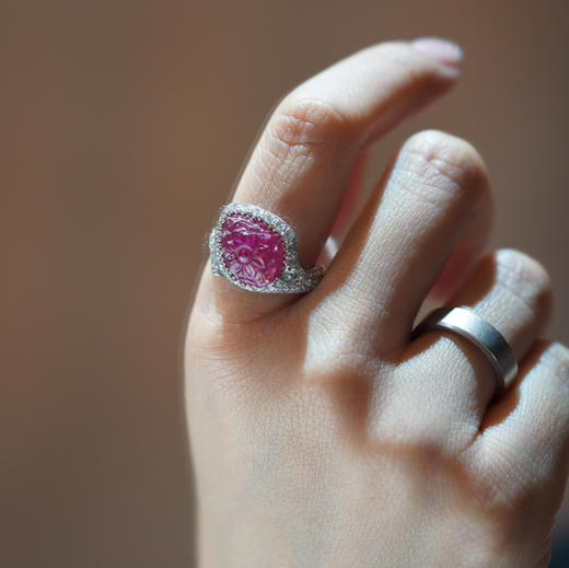 ONLY系列 琢花红宝石蛇形 戒指 商品图0