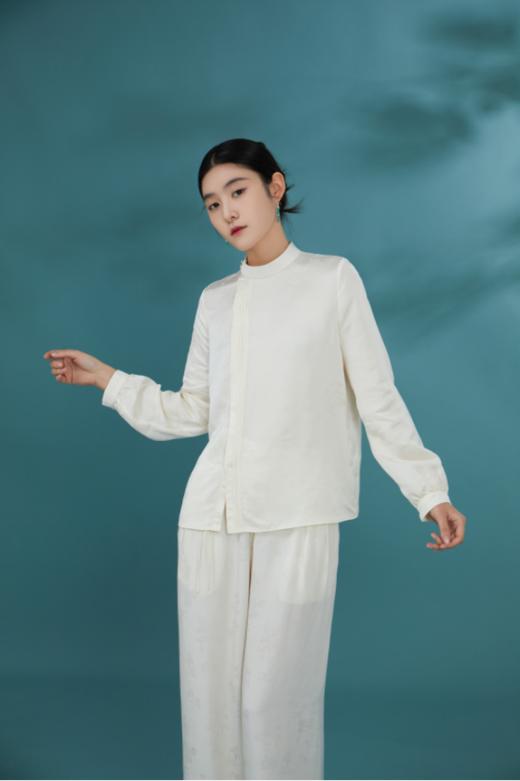 荷言 GL 沐华 人丝提花小立领风琴褶新中式上衣 商品图2