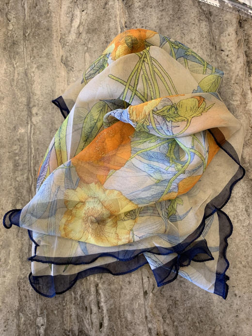 大方丝巾 百搭方便收纳 护颈围巾 商品图1