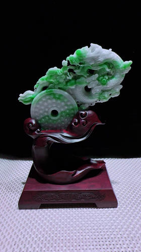620816翡翠摆件【龙腾盛世】