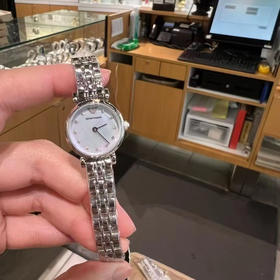 美国现货1100人民币直邮！AR1961 Armani阿玛尼女表⌚️银色表链，表盘22mm