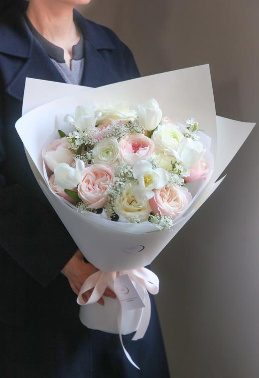 凯瑟琳玫瑰混搭花束 商品图6