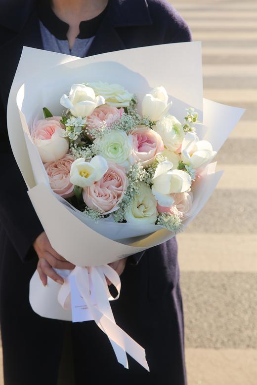 凯瑟琳玫瑰混搭花束 商品图10