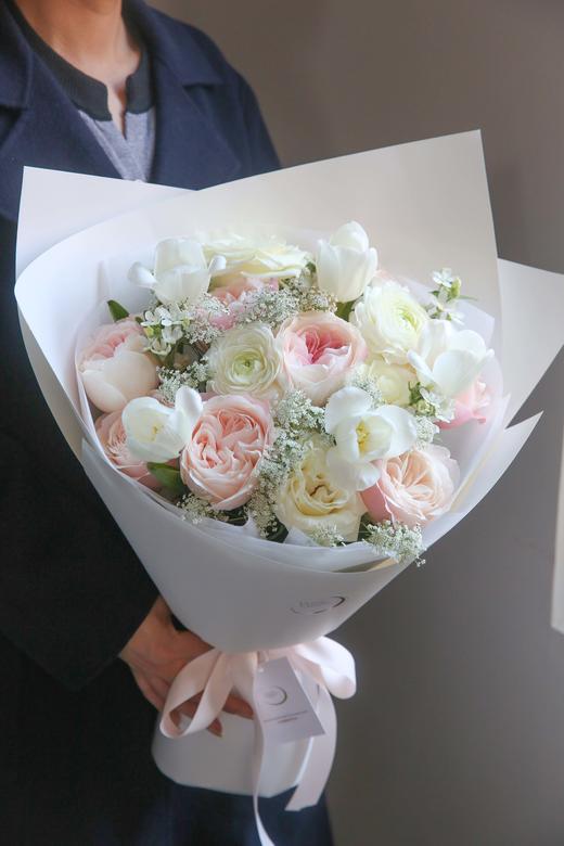 凯瑟琳玫瑰混搭花束 商品图9