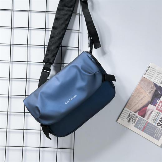 【轻便设计，时尚出行】机能斜挎包 男士休闲潮流单肩包 轻便工装邮差包 骑行背包 斜肩包男包-QQ 商品图3