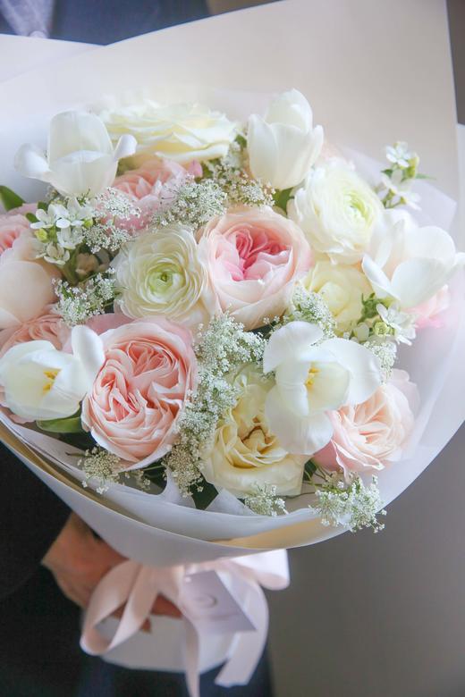 凯瑟琳玫瑰混搭花束 商品图3