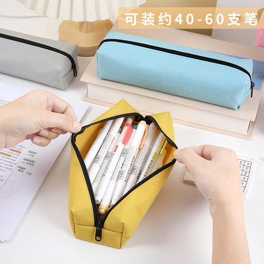 9.9抢【巨能装❗️简约帆布笔袋】纯色INS风笔袋，造型简约大方，小身材大容量，可装约40-60支笔，中小学生学习文具开学季用品L六一儿童节礼物 商品图2
