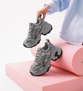 哈森厚底网面老爹鞋女2025春季新款潮流个性休闲运动鞋HCS251605