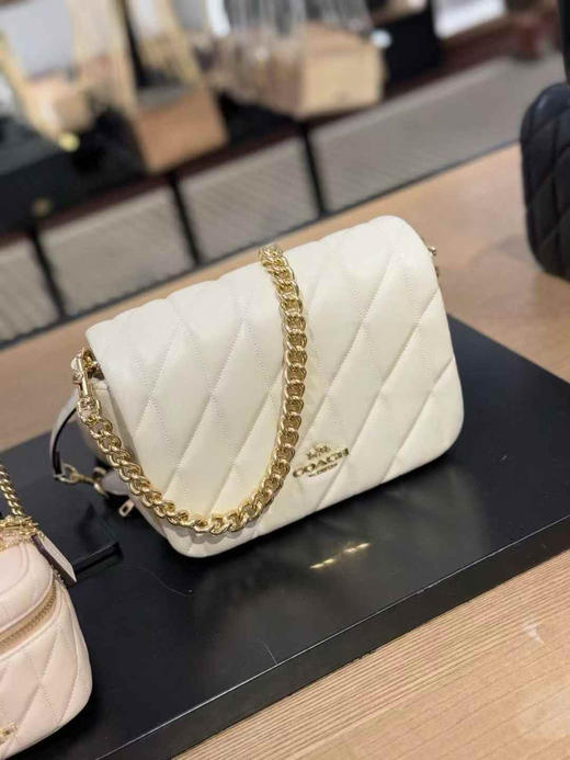 ¥2250🇺🇸Coach 新款Quinn系列羊皮压纹单肩斜挎包，配两条肩带 商品图0