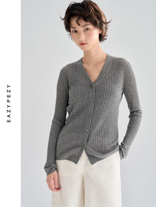 真丝羊毛V领镂空开衫 商品图3