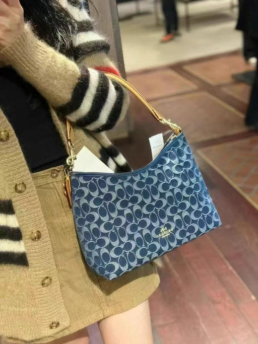 美国现货¥2200直邮！COACH 香布雷Laurel 31流浪包，限量版加送🍒小吊坠‼️25年新品！！ 商品图5