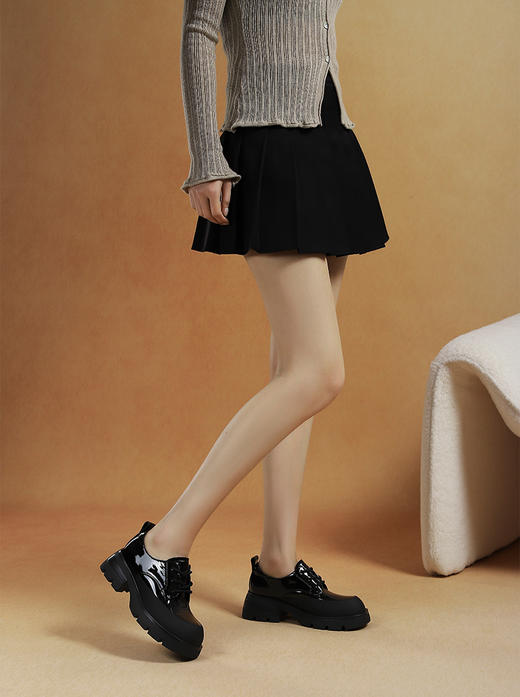 哈森通勤乐福鞋女2025春季新款漆皮亮面粗跟系带深口单鞋HS252510 商品图1