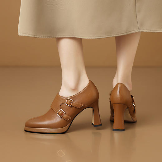 真皮粗跟防水台，深口高跟鞋黑色皮鞋H3585 商品图1