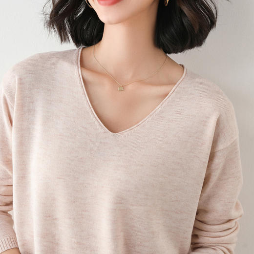 79元到手两件 拍两件发货【轻梵 卷边圆领V领针织衫】早秋新款卷边圆V领 宽松洋气针织衫 减龄显瘦打底衫 商品图12