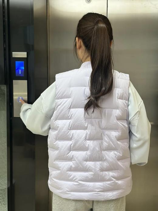 严选 | Under Armour安德玛儿童轻暖羽绒马甲 90绒子含量 舒适柔软 时尚百搭 商品图9