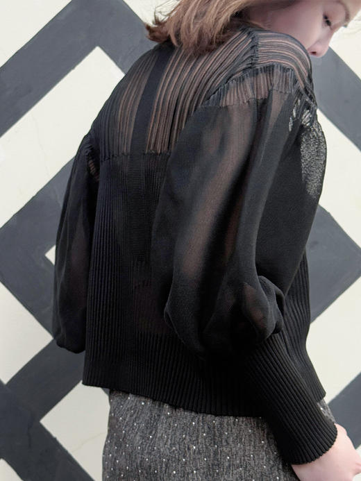 TYNVIE 欧根紗灯笼袖针织衫 - 黑色 商品图4