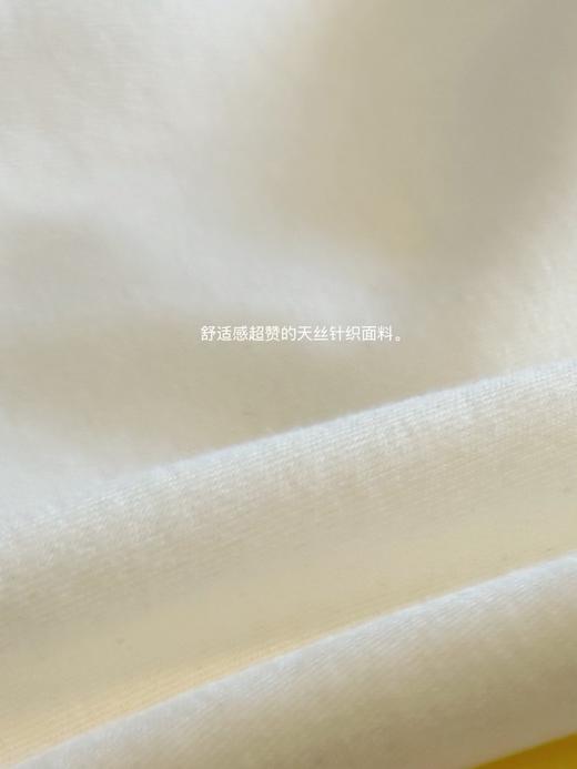 花花tee 大家一定要体验的某品牌同步天丝棉针织(穿着感100分!!) 手工钉珠花朵T恤 米白色 商品图5