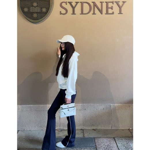 COCO ZONE 2025春季简约撞色边显瘦微喇休闲裤CD2A0051 商品图1