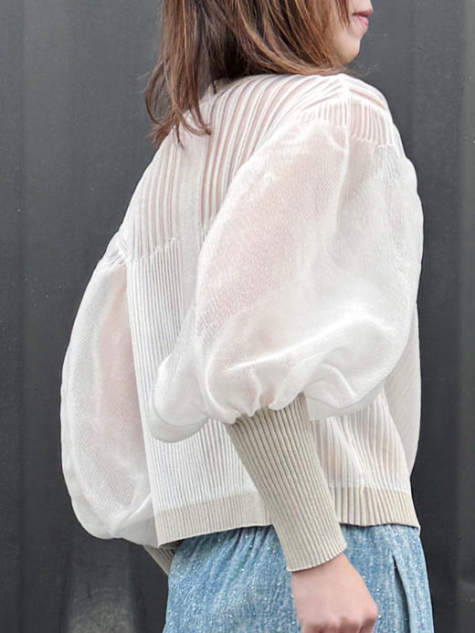 TYNVIE 欧根紗灯笼袖针织衫-米白 商品图5