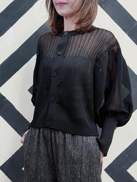 TYNVIE 欧根紗灯笼袖针织衫 - 黑色 商品图8