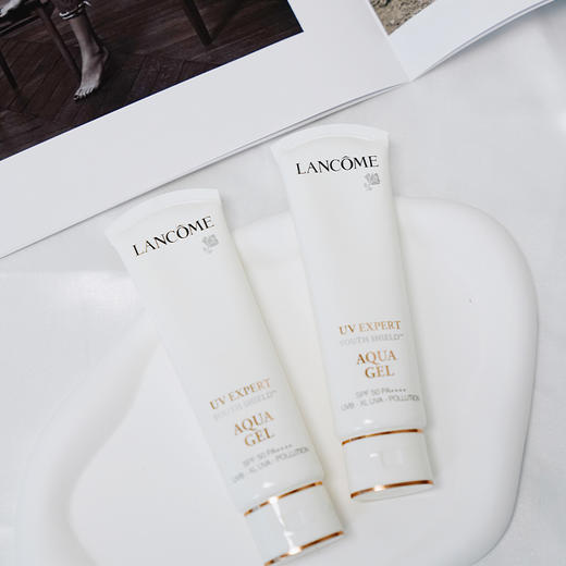 【长效保湿 高倍防晒 SPF50+/PA++++】 兰蔻小白管新版防晒 50ml 【清爽版】(购买2只装赠送兰蔻口红一支正装3.4克) 商品图5