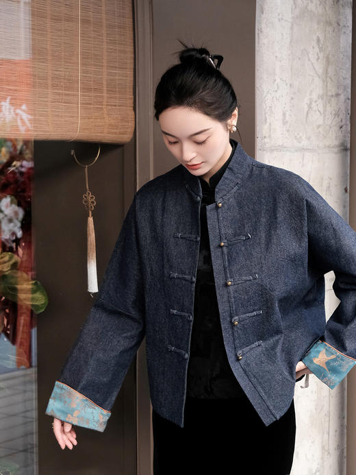 盛唐牡丹| 牛仔配喜鹊纹花锦缎袖口对襟外套 商品图2