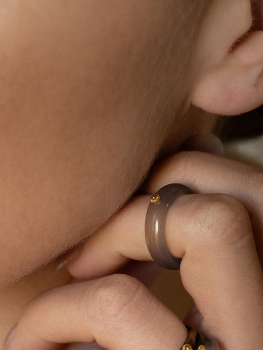 HANYING｜灰玛瑙宽圈雏菊戒指 HY-PR II-24 商品图0