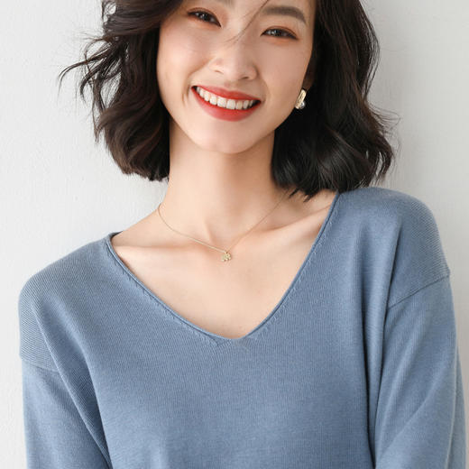 79元到手两件 拍两件发货【轻梵 卷边圆领V领针织衫】早秋新款卷边圆V领 宽松洋气针织衫 减龄显瘦打底衫 商品图4