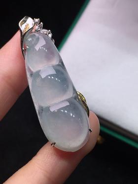 福豆翡翠吊坠