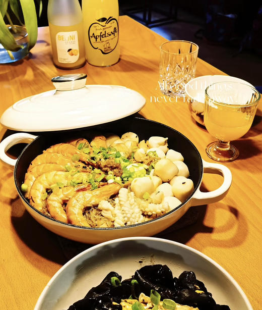 【多功能珐琅锅】原单出口SM*G铸铁锅珐琅锅26cm 加厚搪瓷不粘锅炒菜炖煮焖烧锅海鲜煲 电磁炉燃气通用汤锅 商品图2