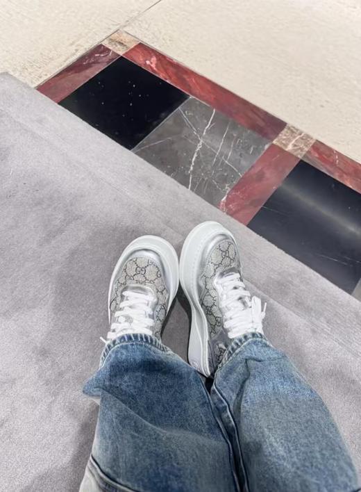 GUCC*古家GG Supreme 皮革 厚底系带 低帮 板鞋 女款 银色（HC） 商品图4