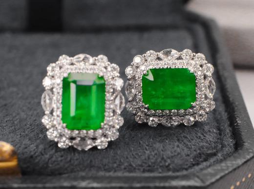 3.8ct刻面祖母绿耳钉 商品图0