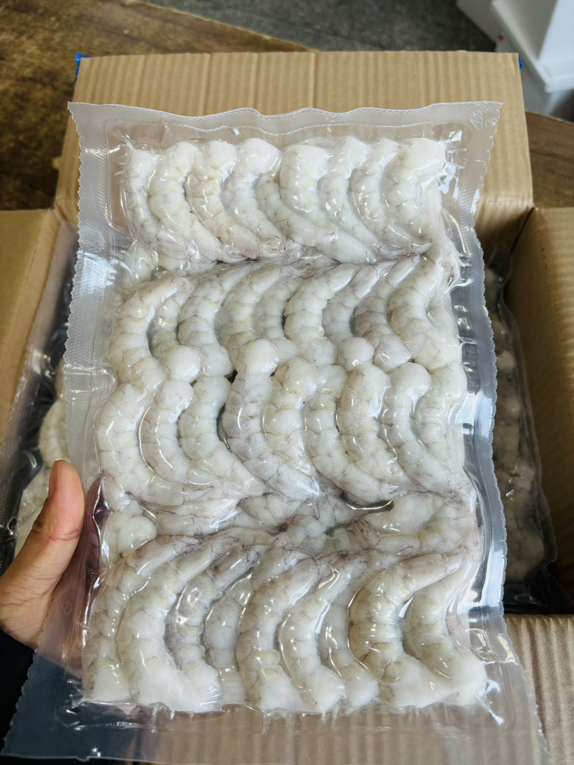 南美虾仁鲜虾活剥，低温急冻锁鲜，口感绝了！复购率极高的一款虾仁！怎们做都好吃～