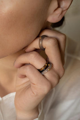 HANYING｜黑玛瑙细圈雏菊戒指 HY-PR II-21