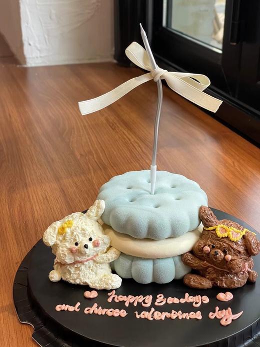 情人节情侣小熊emoji饼干慕斯（颜色、底座文字内容请备注） 商品图1