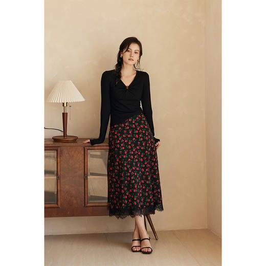 HeyDressV领串珠长袖修身T恤 商品图1