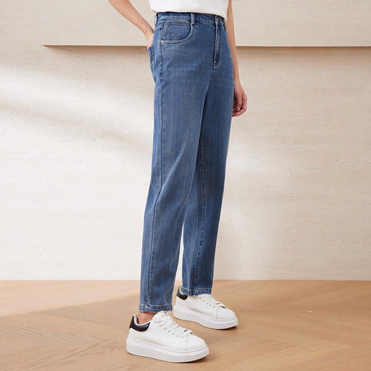 EITIE爱特爱经典简约高腰显瘦直筒舒适百搭休闲牛仔裤春新款A2505513 商品图3