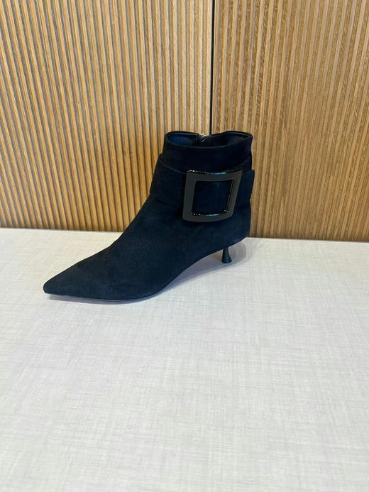 36.5码¥2380呀！RV女靴断码特价 商品图2