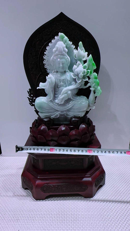 620826翡翠摆件【观音】 商品图1